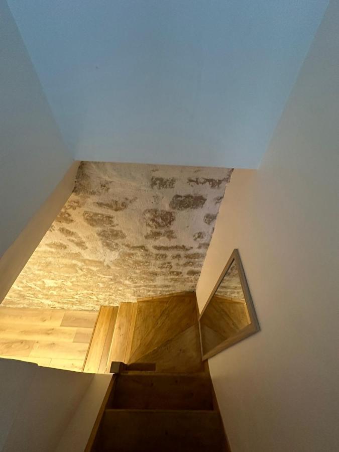 Apartamento Modern And Warm Fully Renovated Split Level Apart Steps Away From The Grands Boulevard París Exterior foto